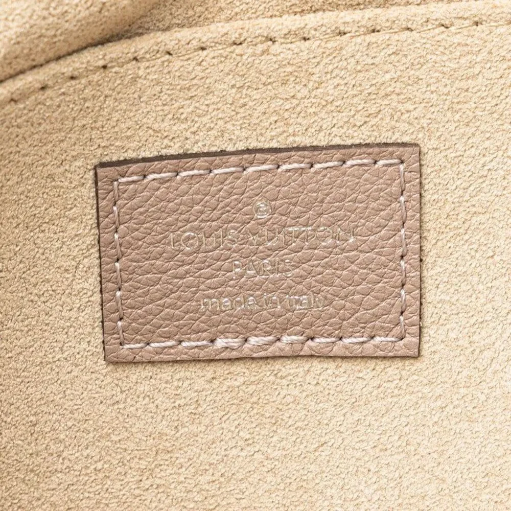 Louis Vuitton Pochette Jour PM Clutch